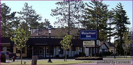 Waterfront Inn Mackinaw City Exterior foto